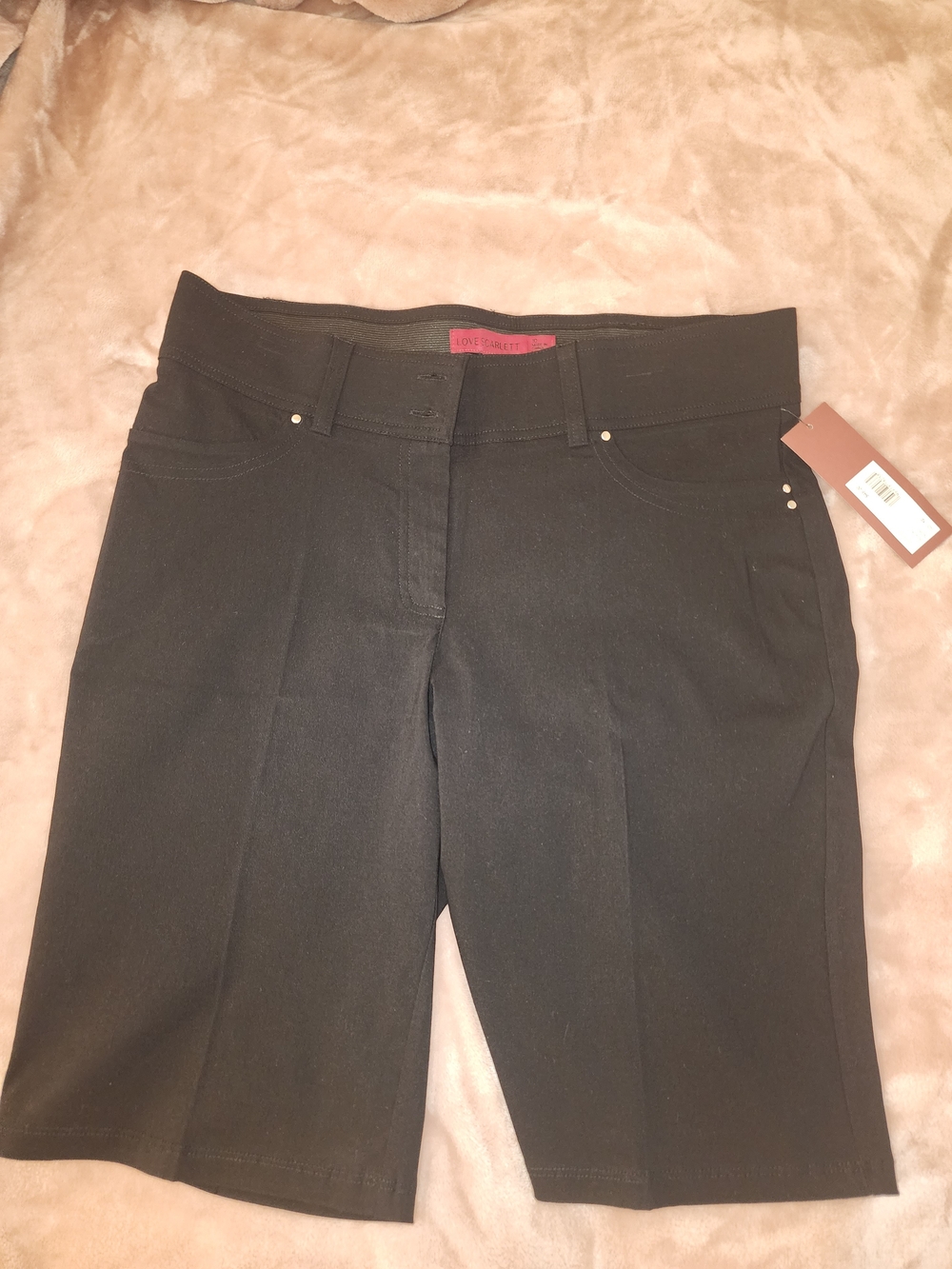 Scarlett Black Bermuda-Length Knit Shorts